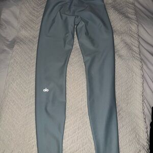 Alo Airbrush leggings baby blue! Size small
